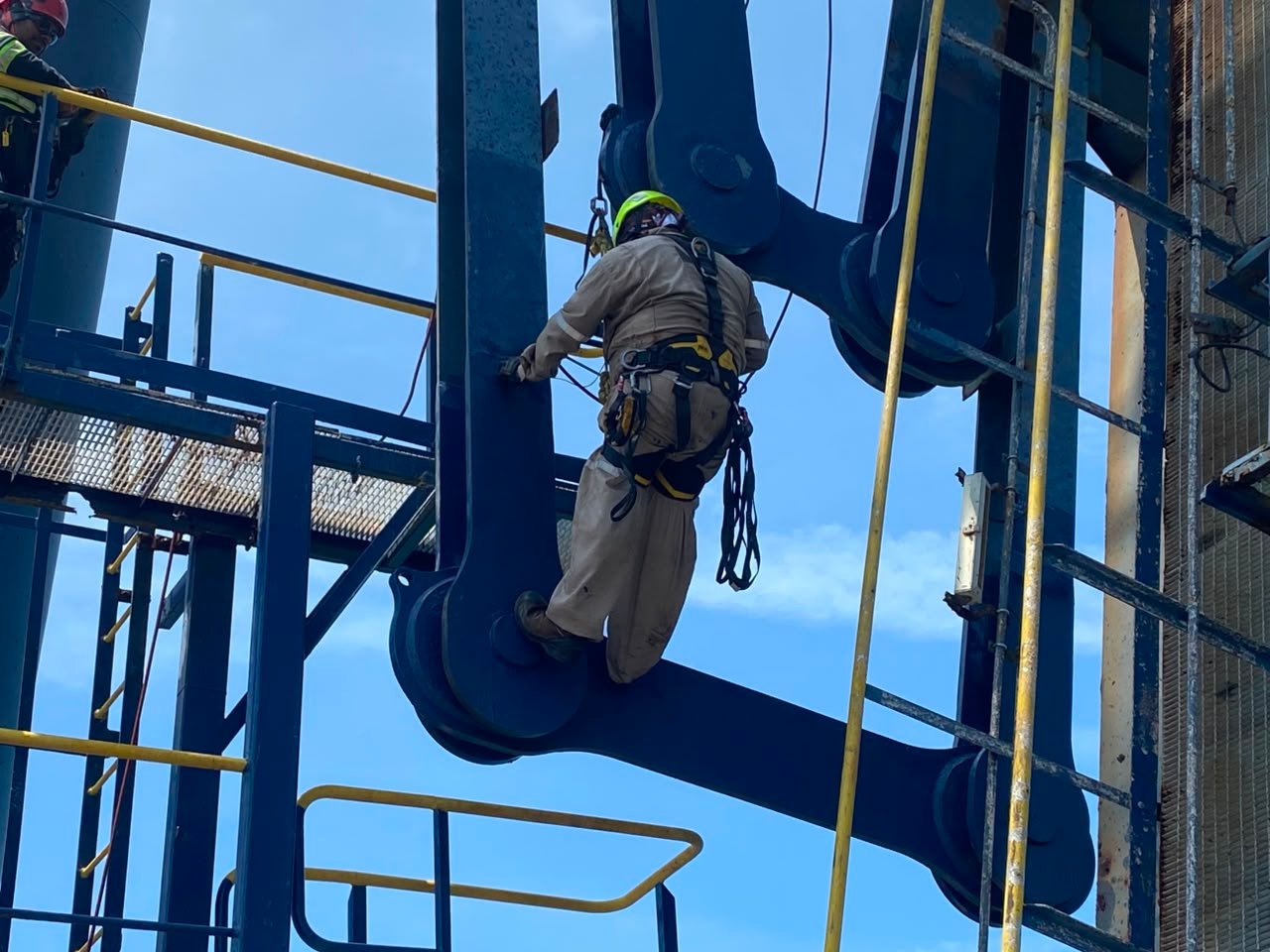 Pruebas no destructivas en estructura metálica